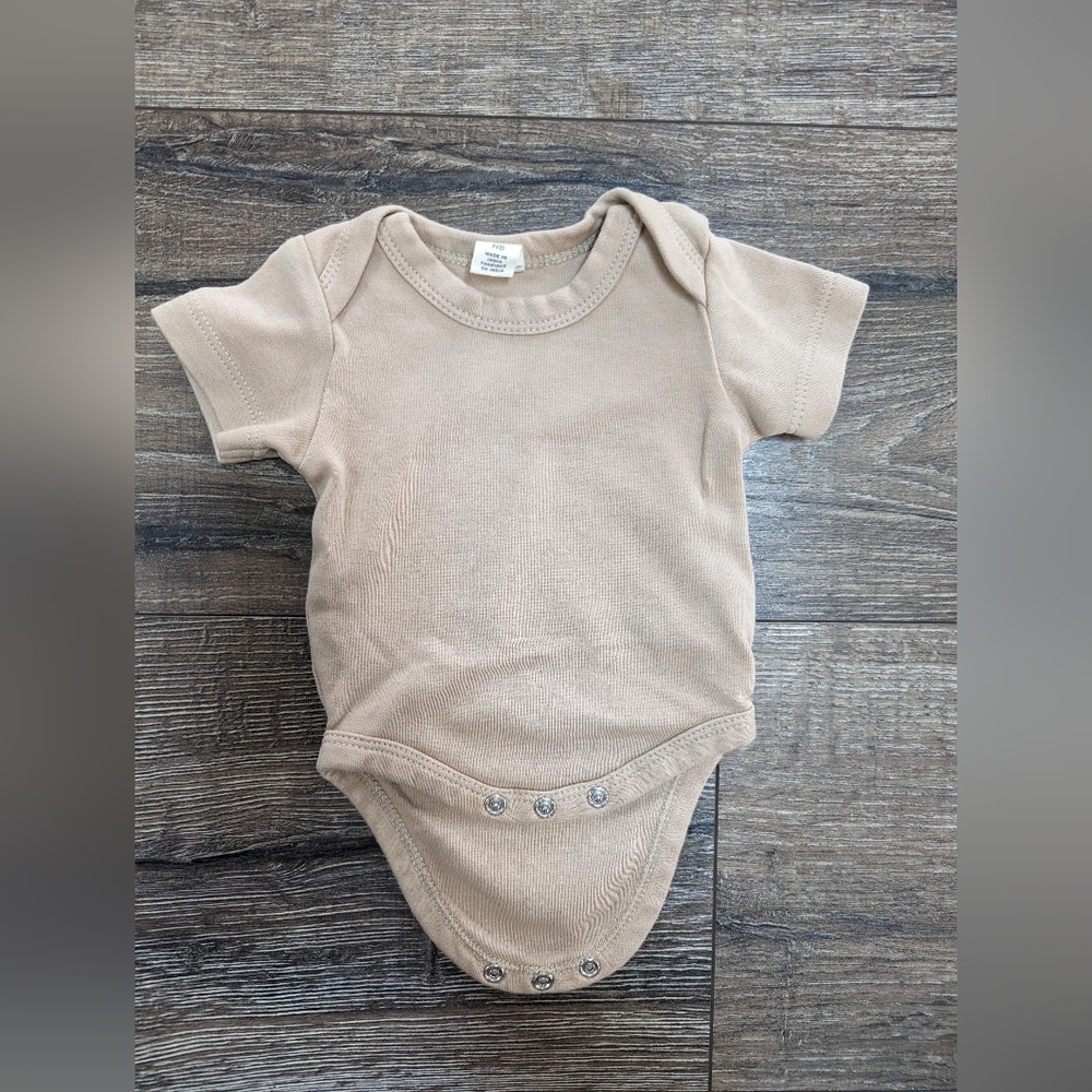 Colored Organics Newborn Onesie Bodysuit Neutral Baby Infant Tan LIKE NEW